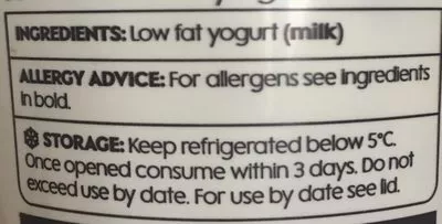 Lista de ingredientes del producto Low fat natiral yogurt waitrose 500g