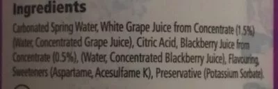 Liste des ingrédients du produit Sparkling Water Hint White Grape and Blackberry Tesco 