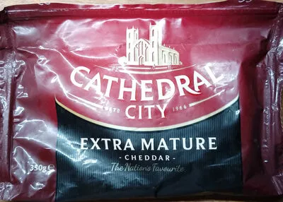 Extra mature cheddar Cathedral City 350 g, code 5000295141599