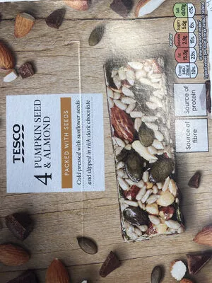 Pumpkin seed and almond bars Tesco 35g, code 5057753255282