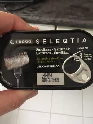 Sardinas en aceite de oliva virgen extra Eroski , code 8480010182002